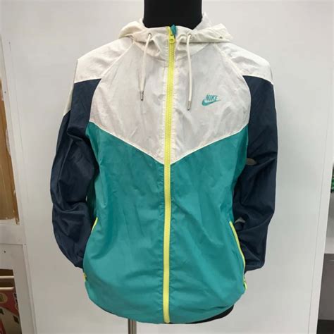 nike windrunner light weight jackets